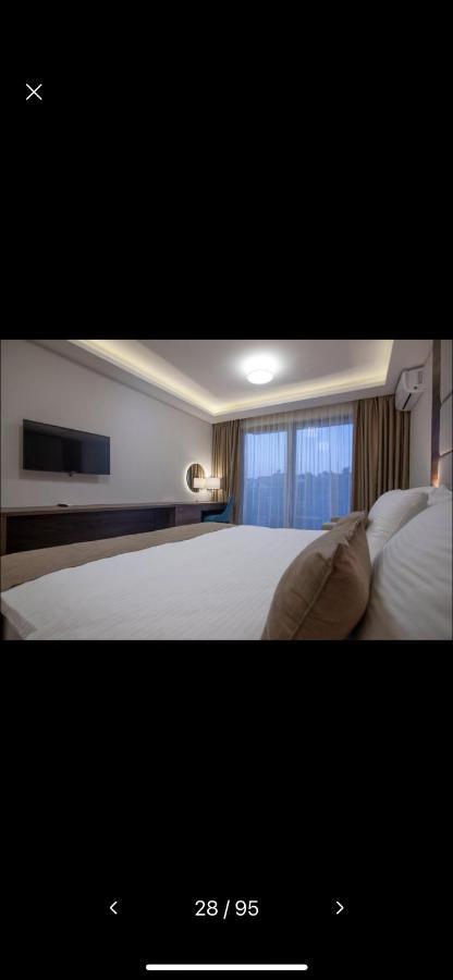 Hotel Rile Men Blue Nis Exterior photo