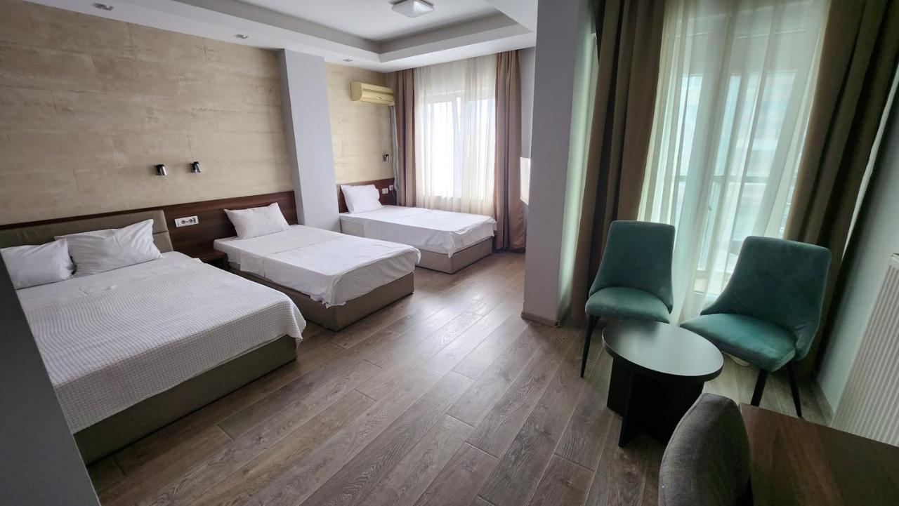 Hotel Rile Men Blue Nis Exterior photo